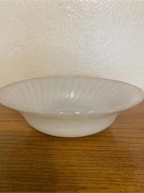 Anchor Hocking White Milk Glass Serving Bowl